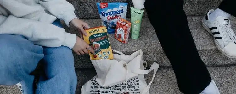 Semestertasche von Hugendubel mit Knoppers, Greenforce & mehr