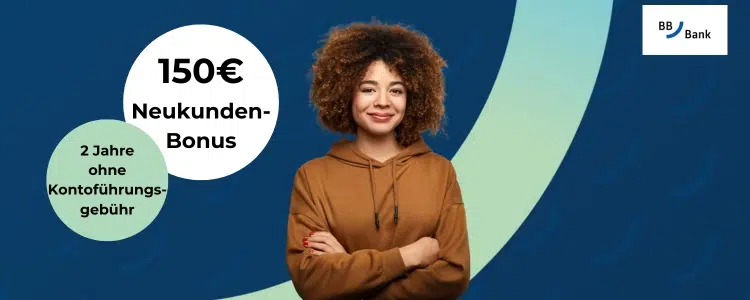 Frau steht mit verschränkten Armen da; BBBank Logo